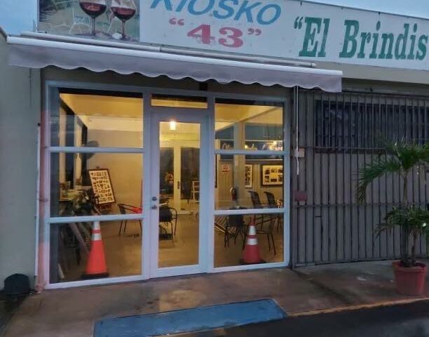 El Brindis Seafood en Otro Mundo Luquillo