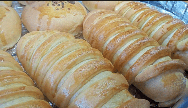 Panaderia El Encanto Culebra 3