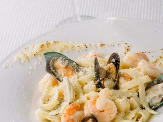 Sirena Oceanfront Restaurant Isla Verde 1